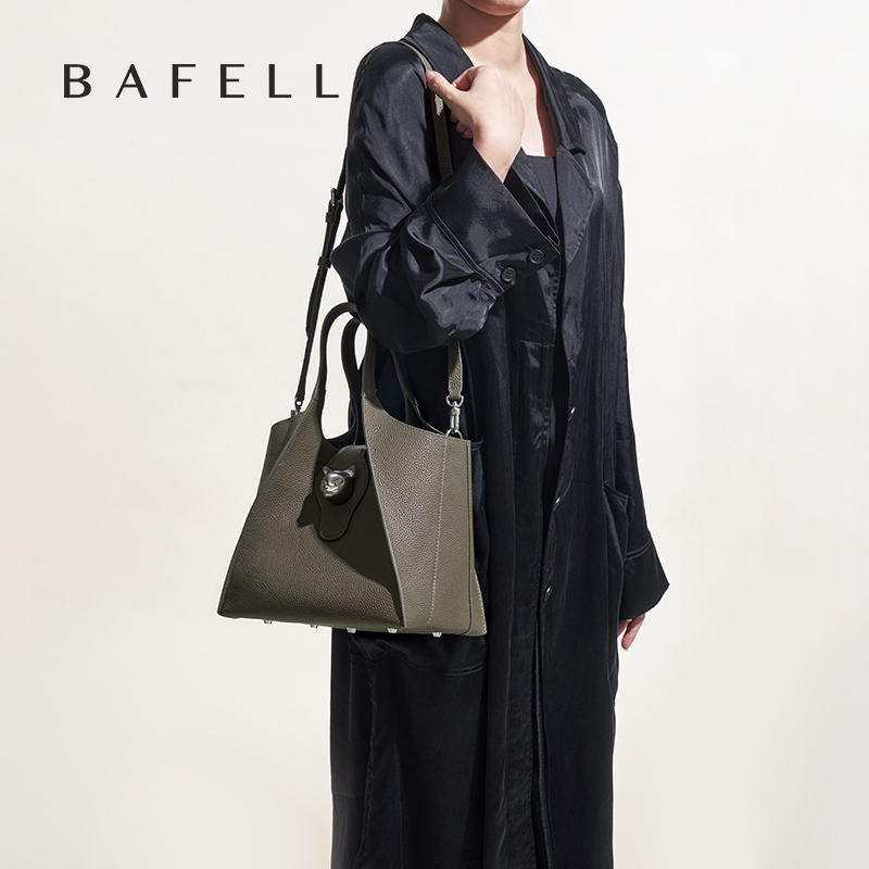 BAFELLI 2026 WOMEN'S HANDBAG T - Travel Accessories Luxury ulasan dan harga